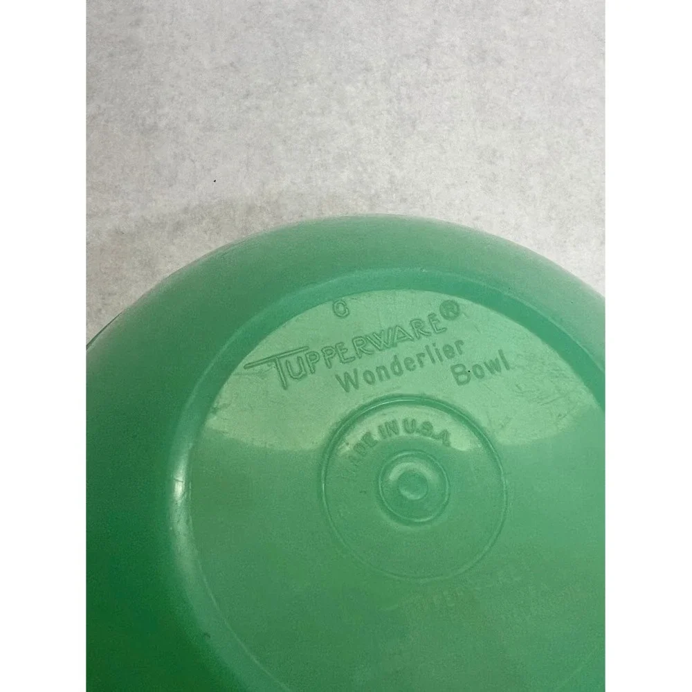 Vintage Tupperware Wonderlier Bowl 234-21 Jadeite Green with Lid 6 Inch USA